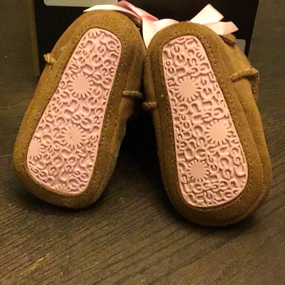 Baby Ugg boots - Picture 2 of 3